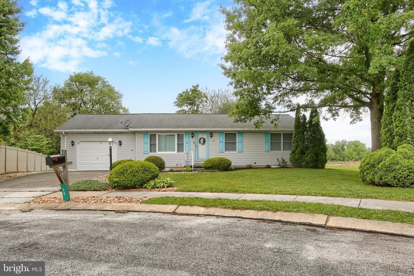 29 Hughes Drive photo 1