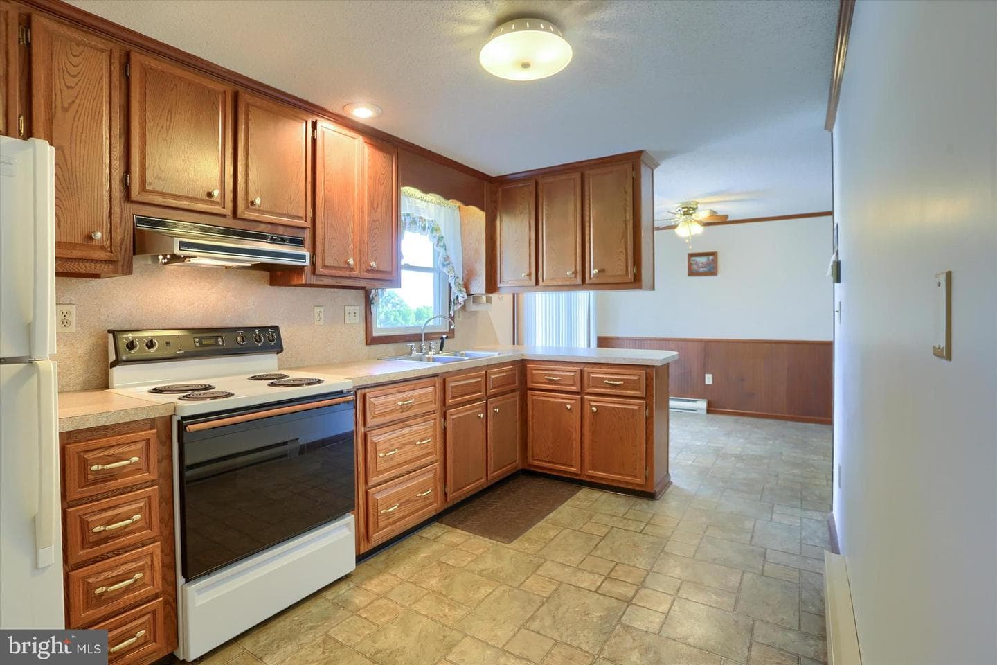 29 Hughes Drive photo 17
