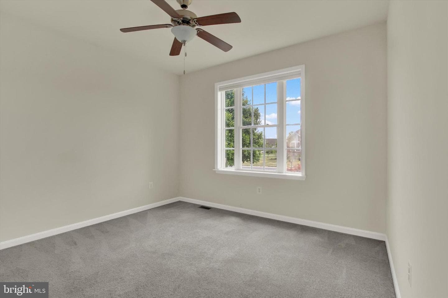 120 Woodhaven Drive photo 17