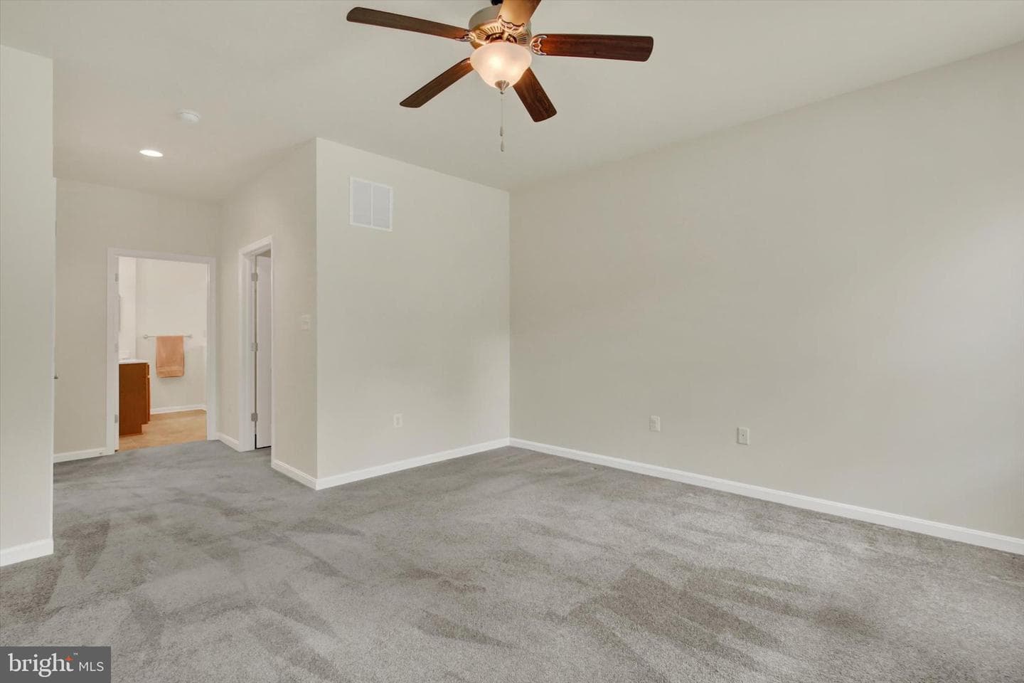 120 Woodhaven Drive photo 22