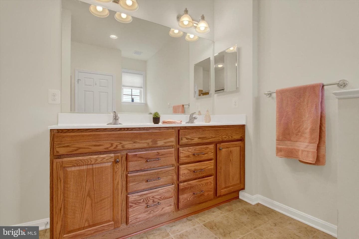 120 Woodhaven Drive photo 23