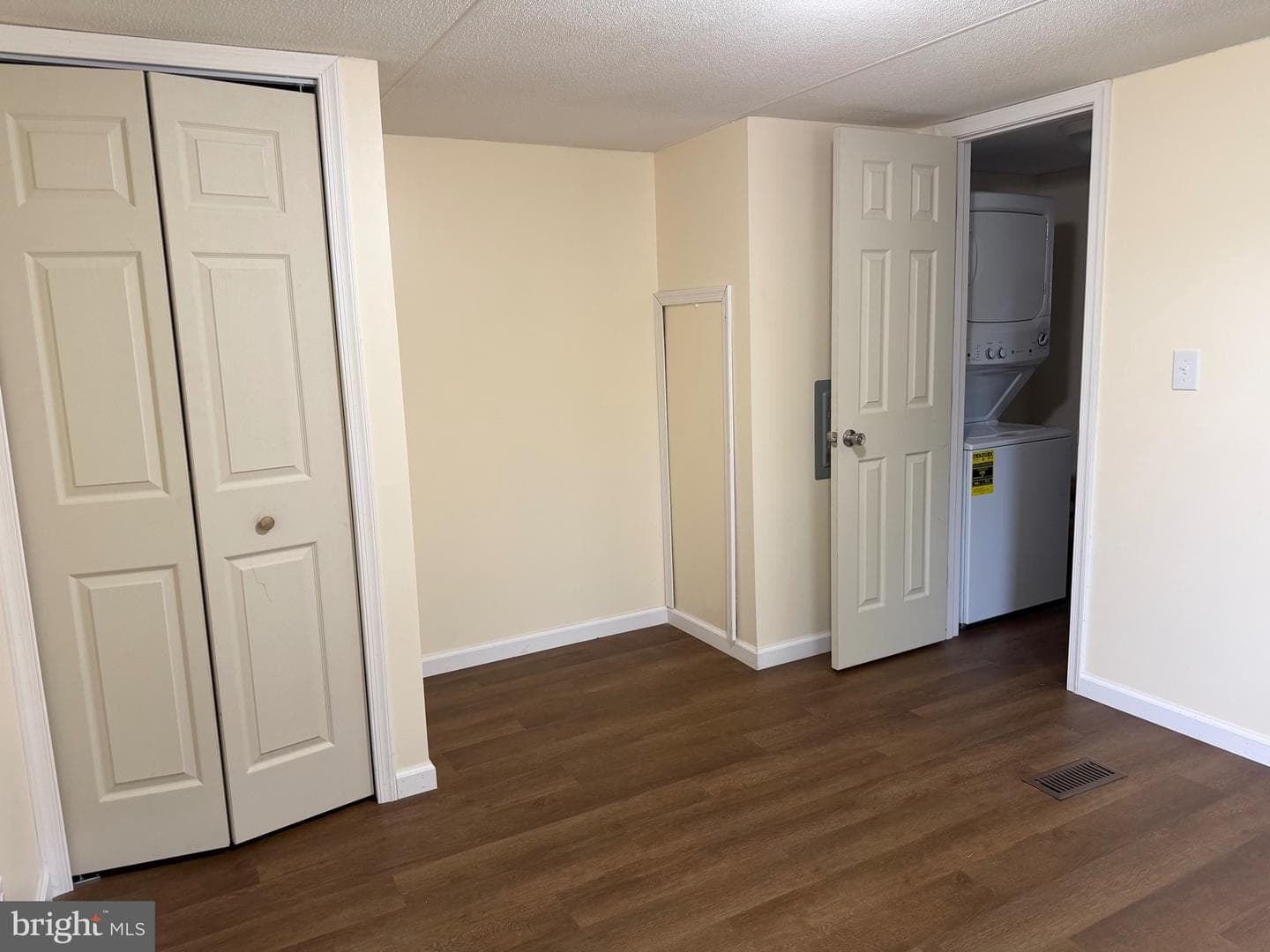 1104 W Elm Avenue W photo 11