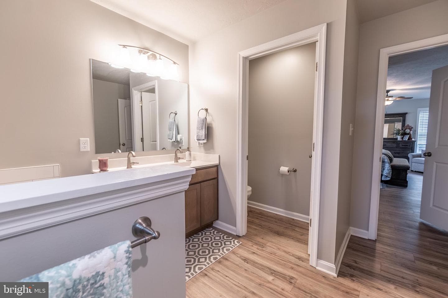 141 Oxford Boulevard photo 17