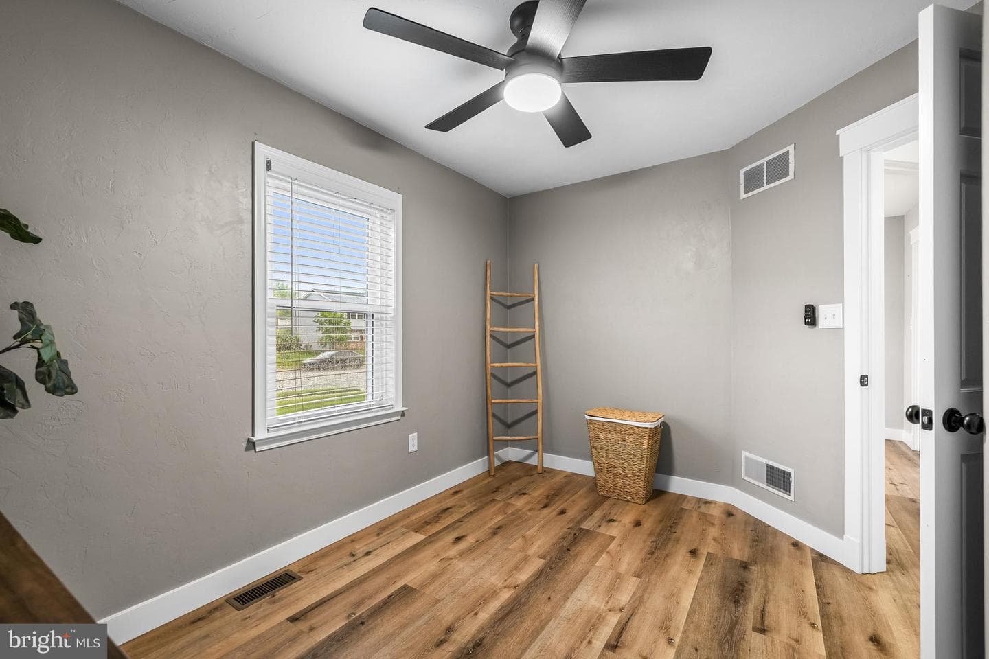 106 Dakota Drive photo 15