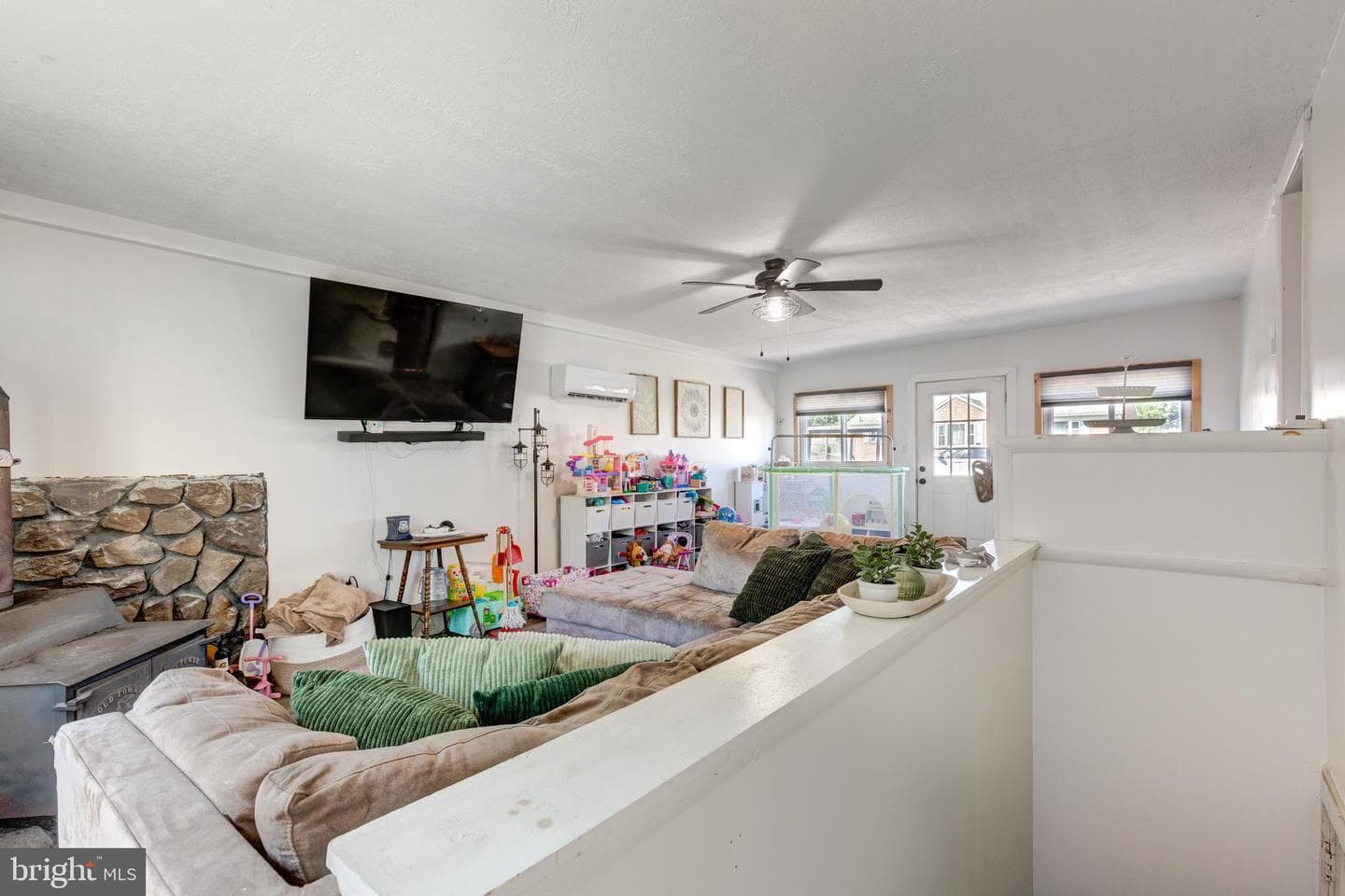 22 Pleasant View Drive photo 11