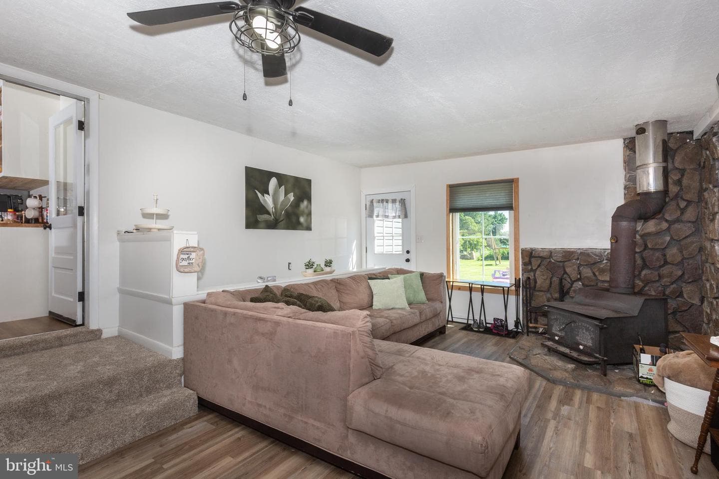22 Pleasant View Drive photo 9