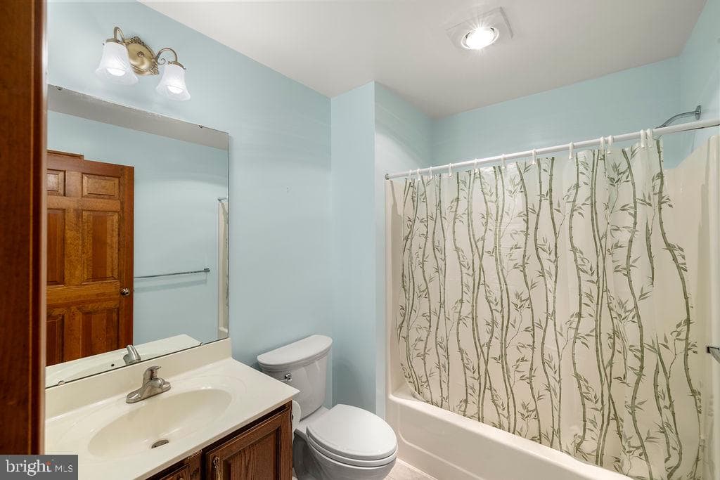 315 Friendship Lane photo 32