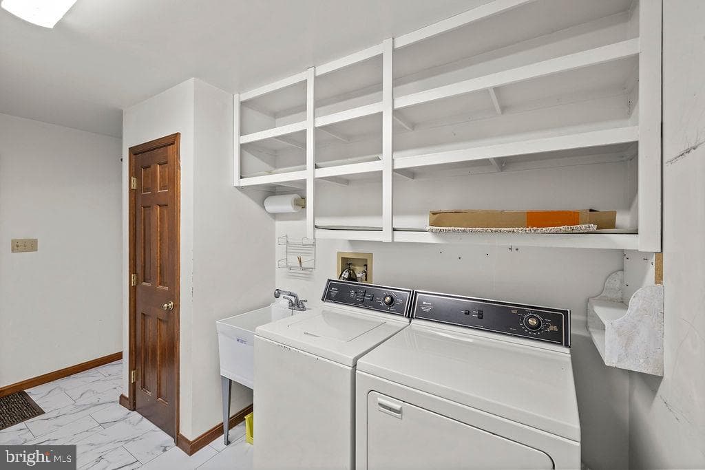 315 Friendship Lane photo 37