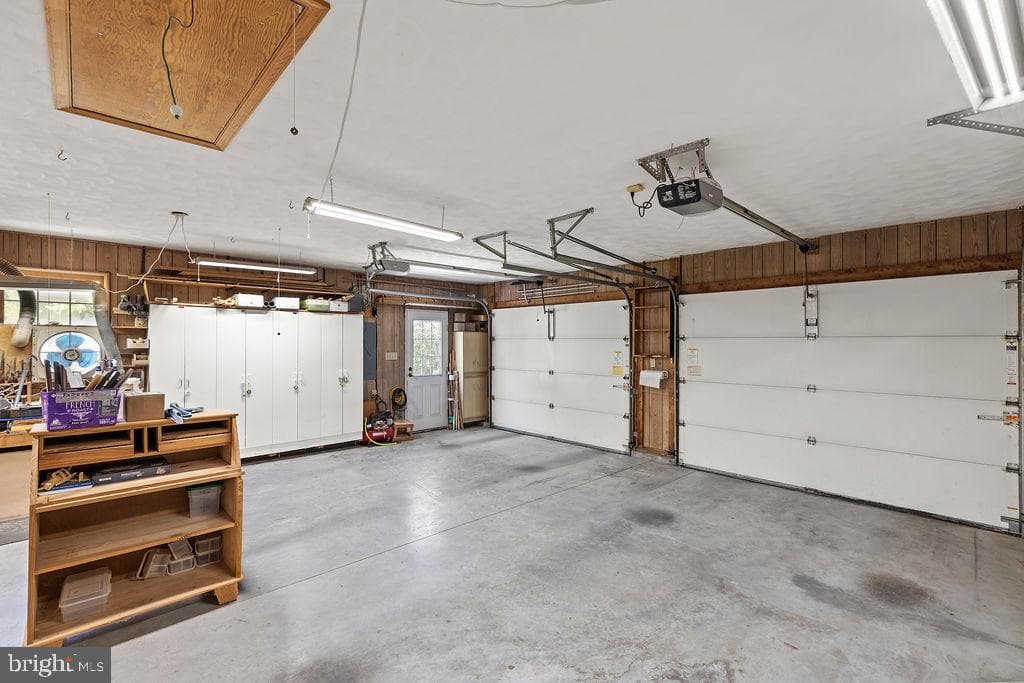 315 Friendship Lane photo 40