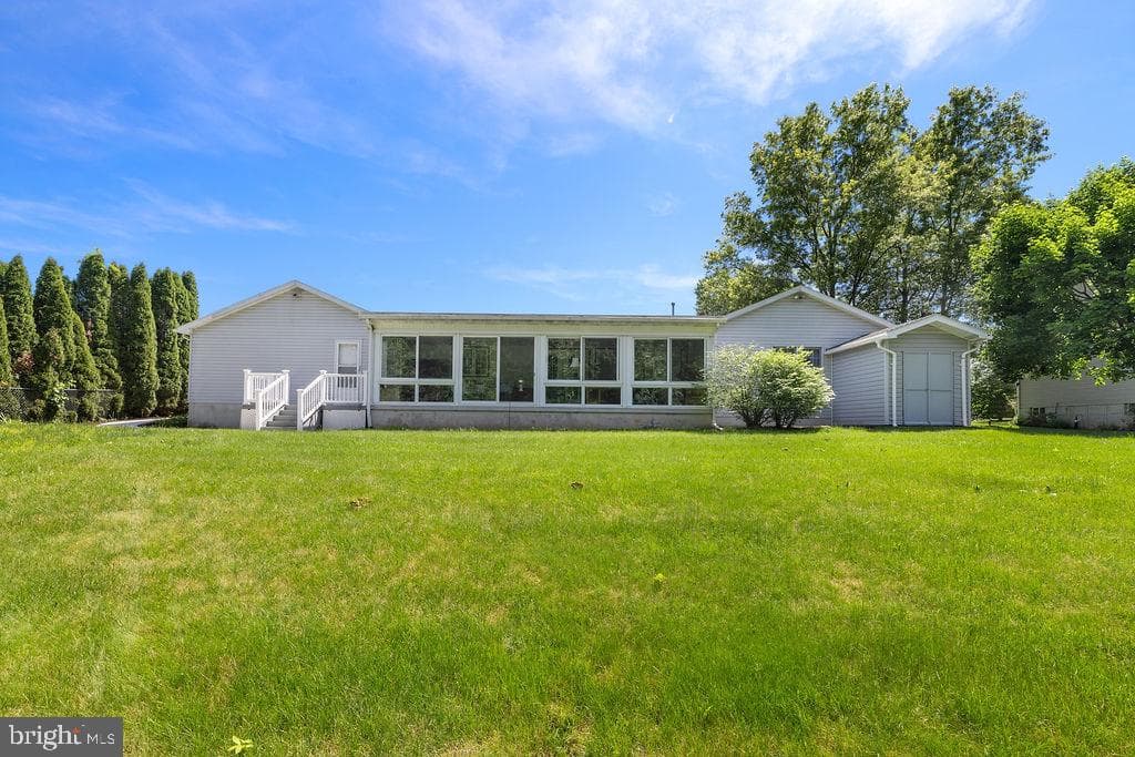 315 Friendship Lane photo 44