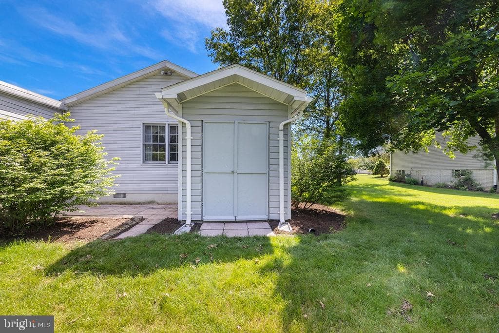 315 Friendship Lane photo 46
