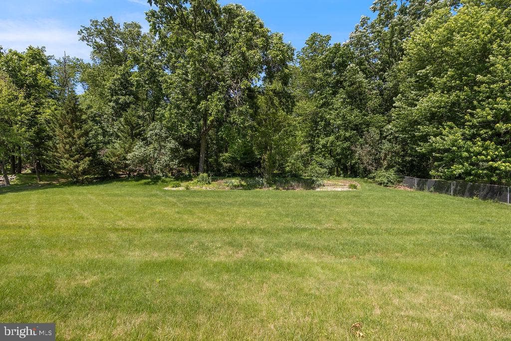315 Friendship Lane photo 49