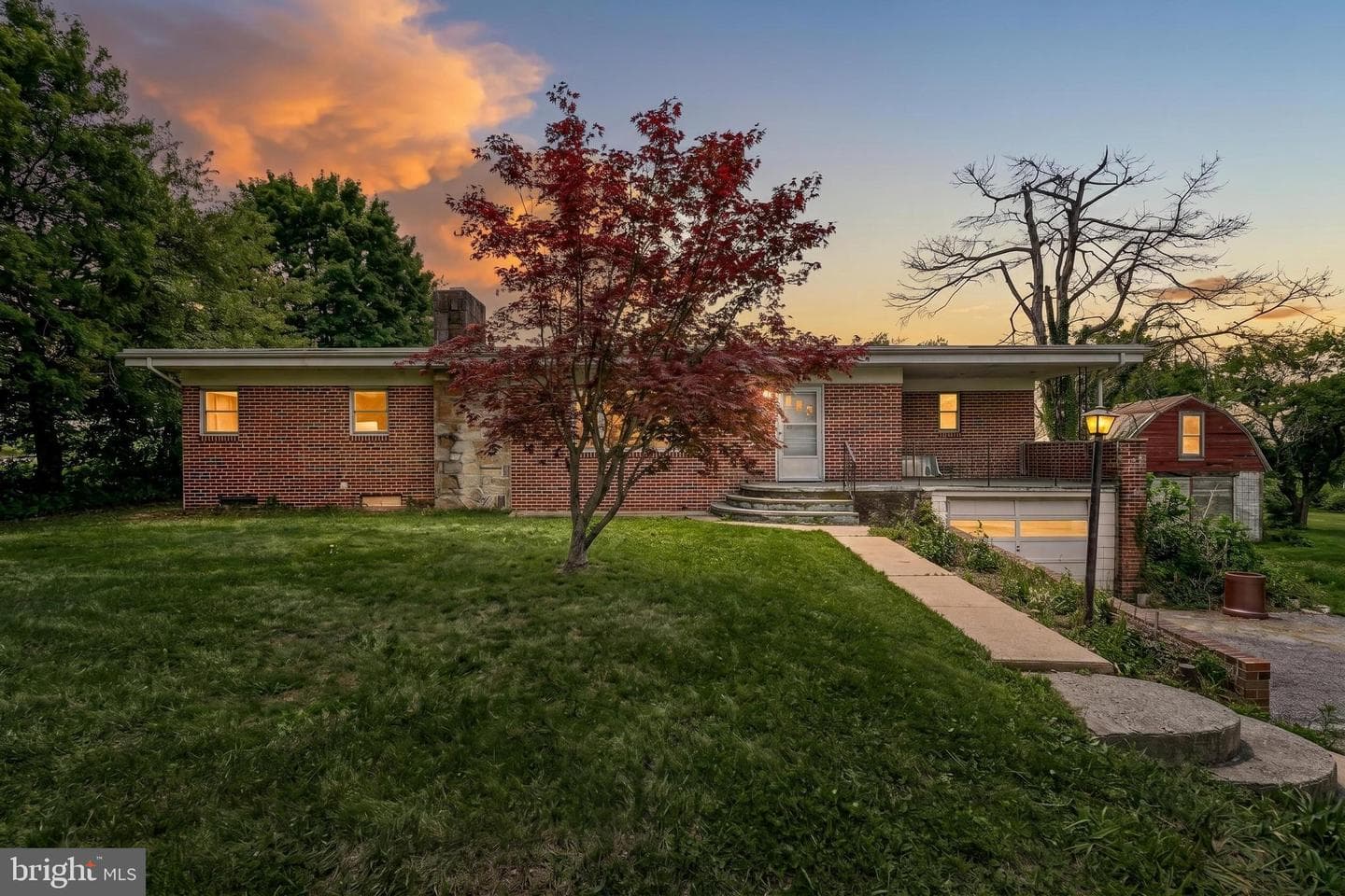 9 Pine Grove Road, Hanover