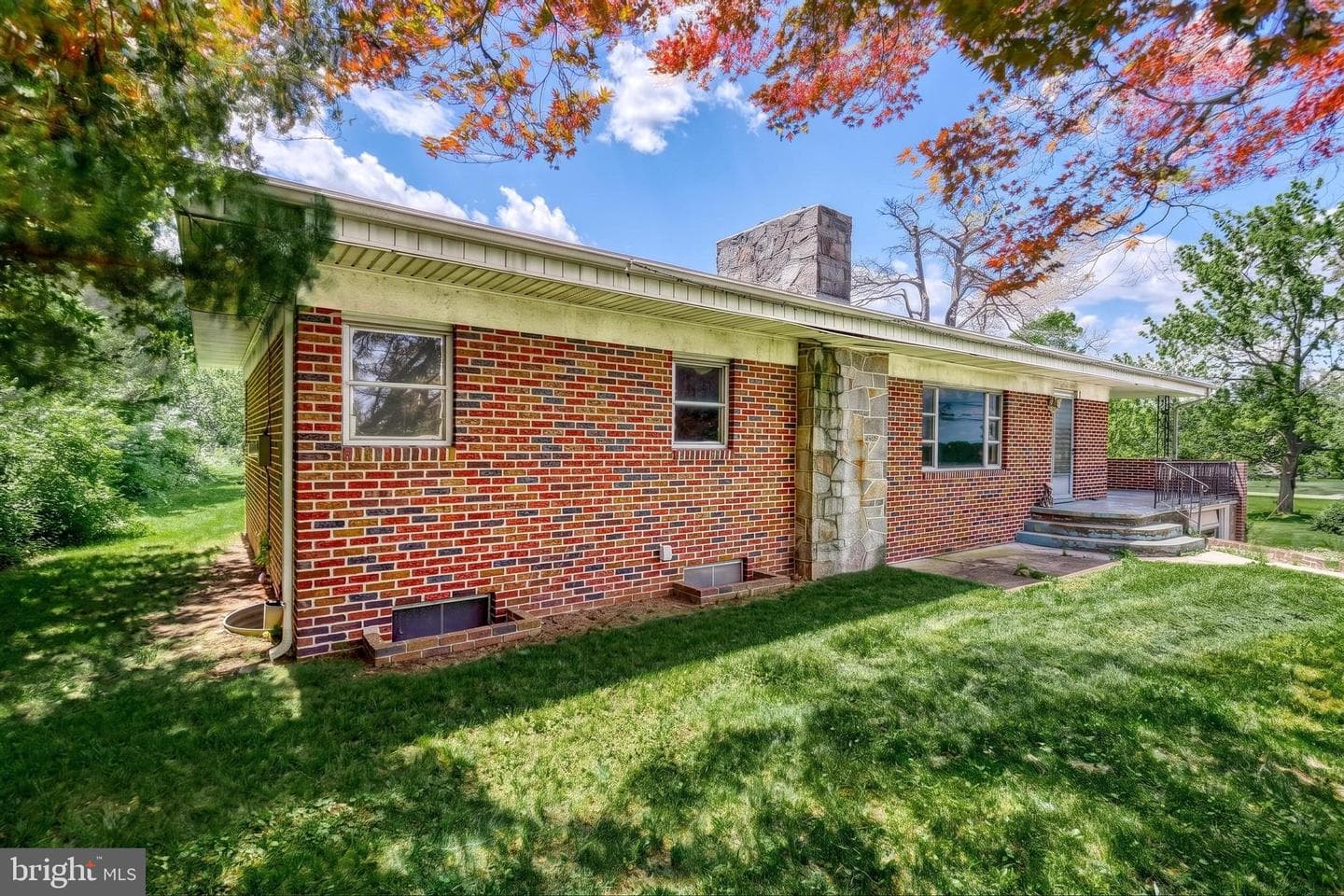9 Pine Grove Road photo 3
