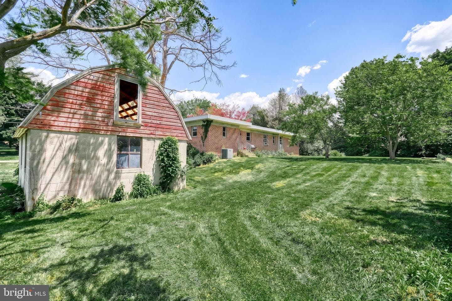 9 Pine Grove Road photo 31