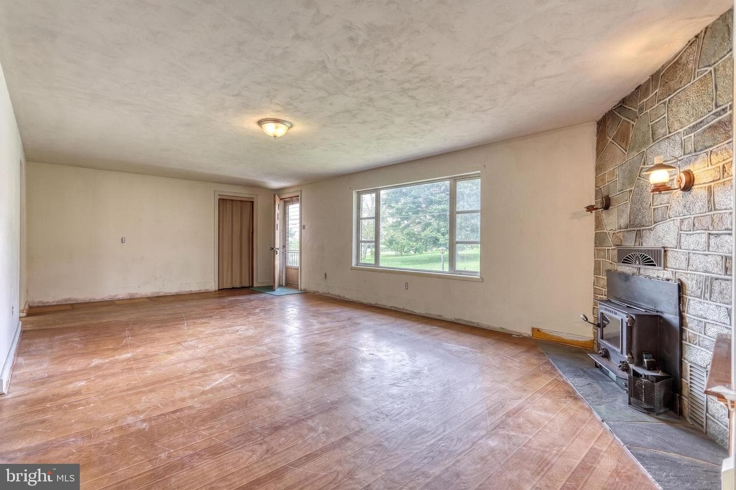 9 Pine Grove Road photo 8