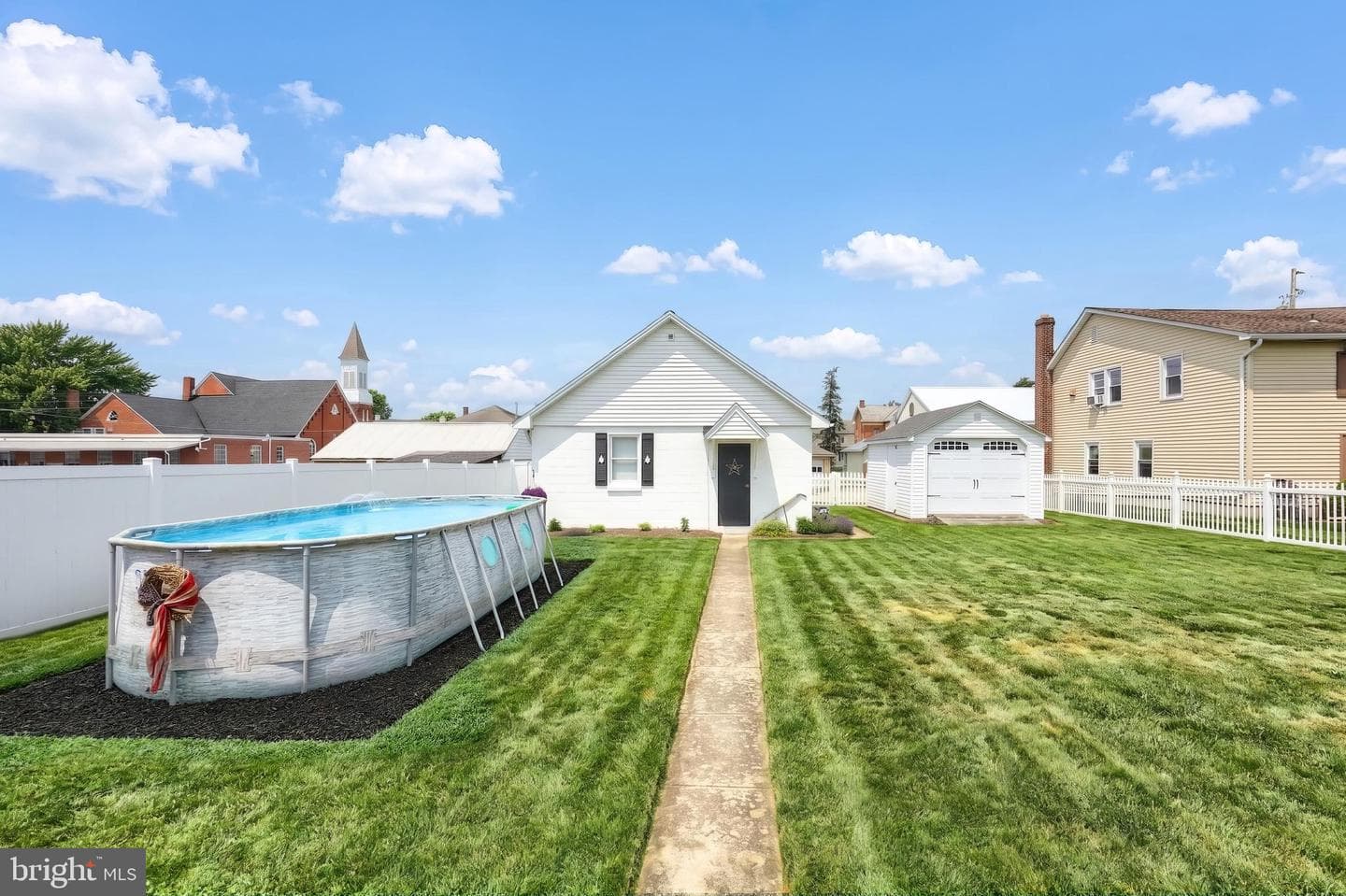 419 South photo 15