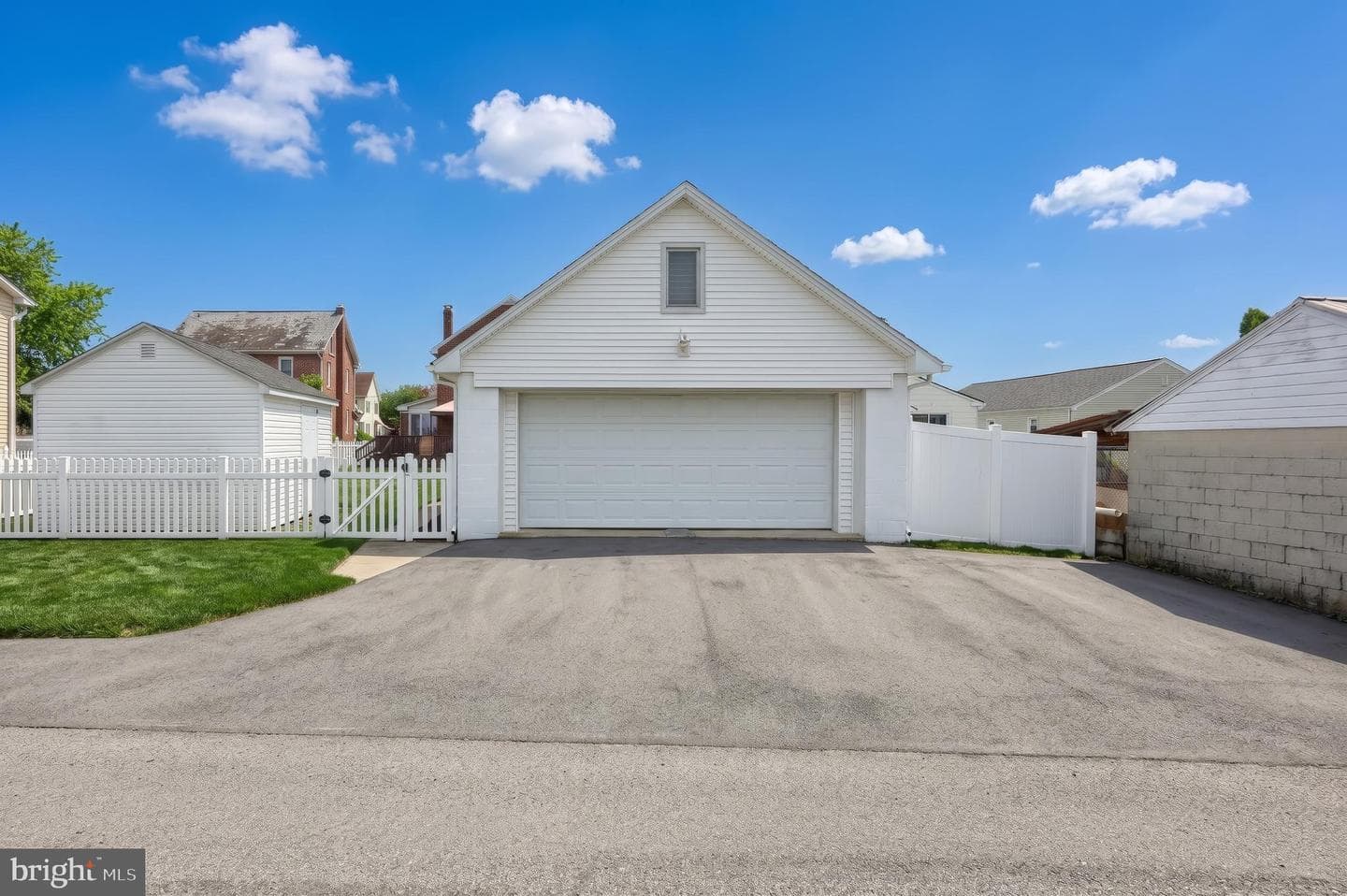 419 South photo 16