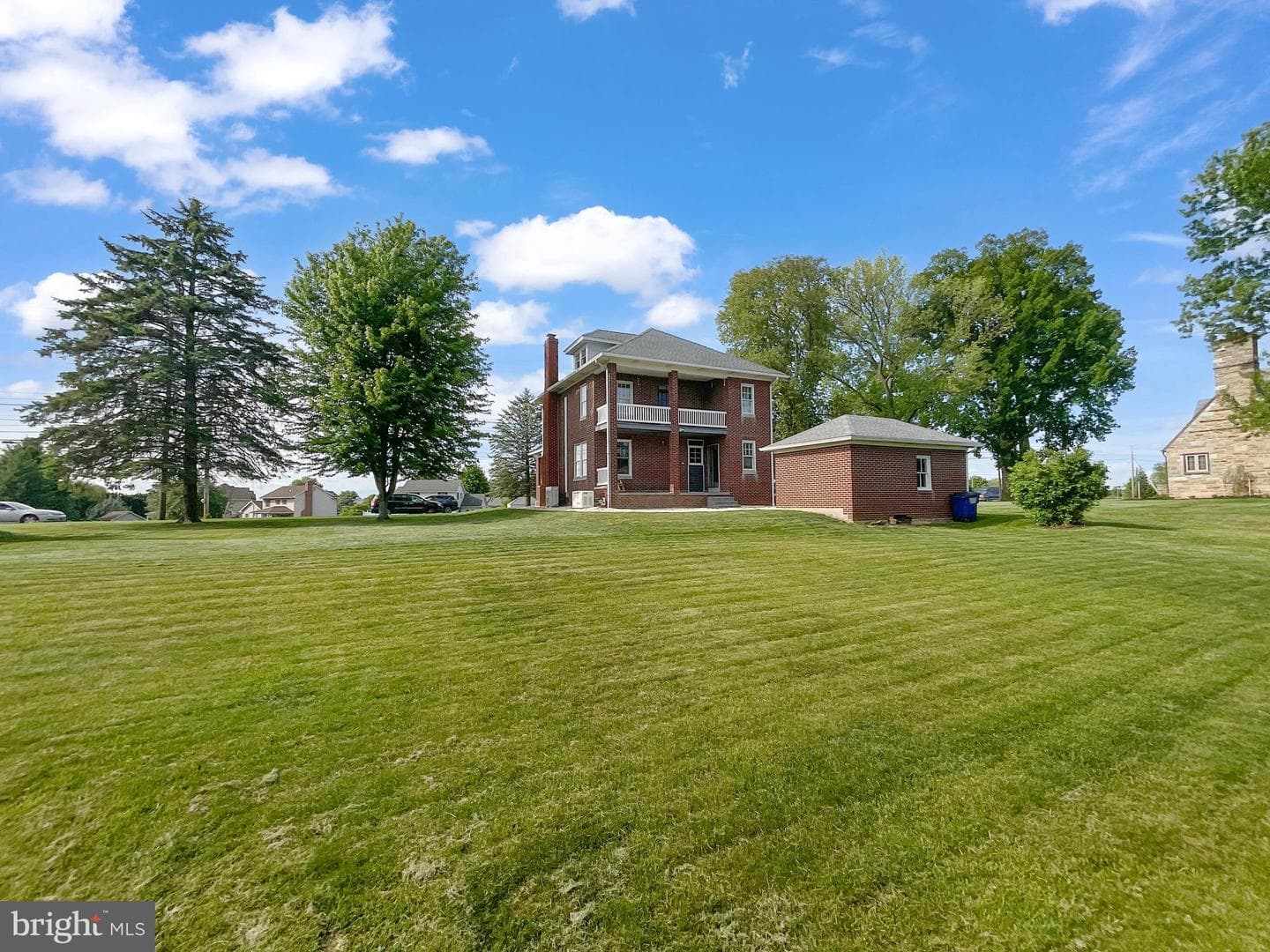 579 E King Street photo 44