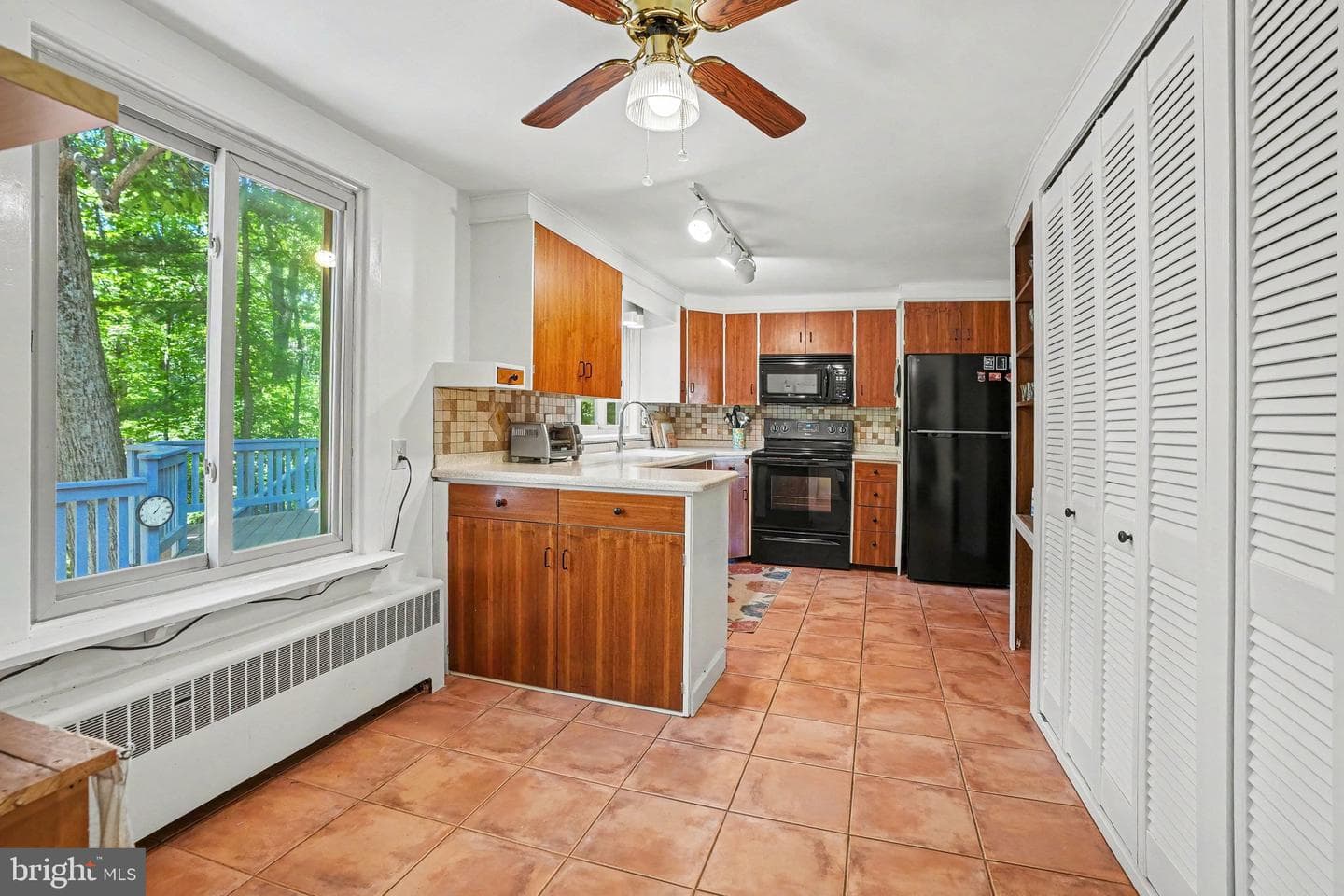 135 Knoxlyn Road photo 9