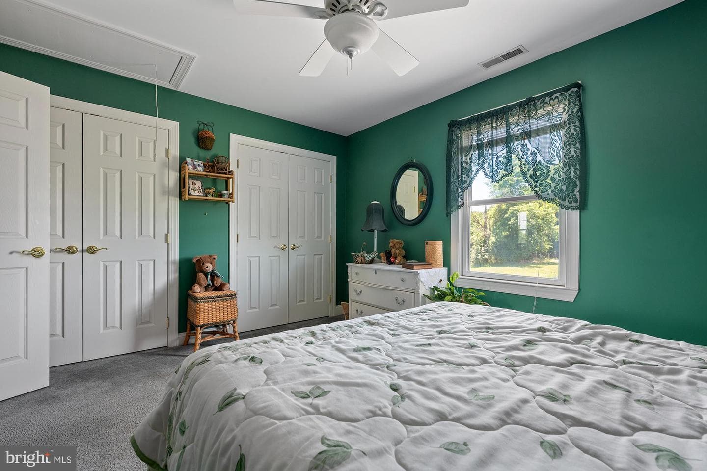 75 Saint Johns Road W photo 42