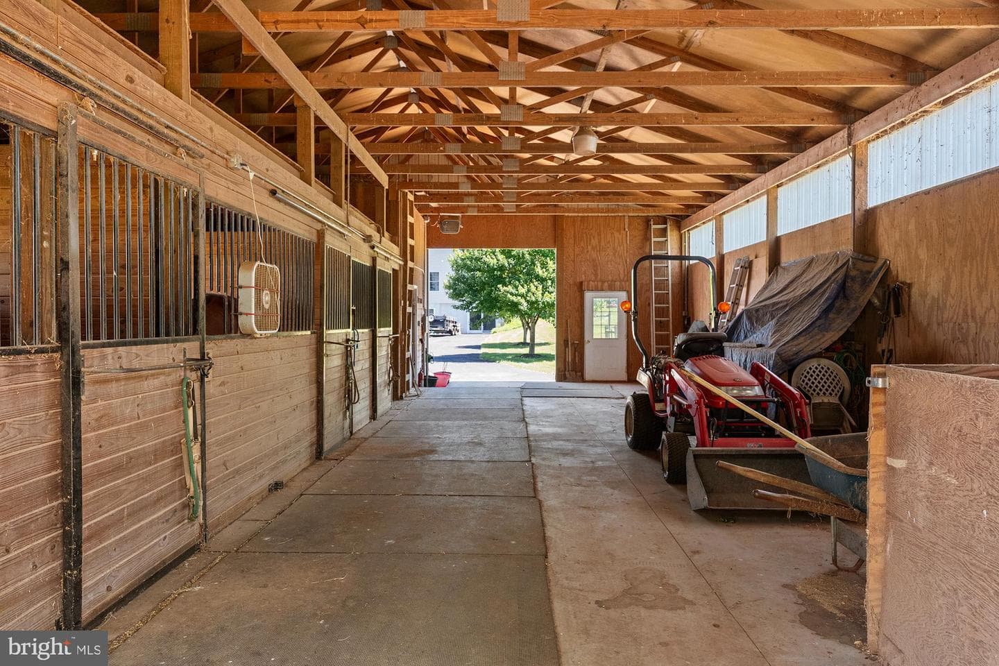 75 Saint Johns Road W photo 74