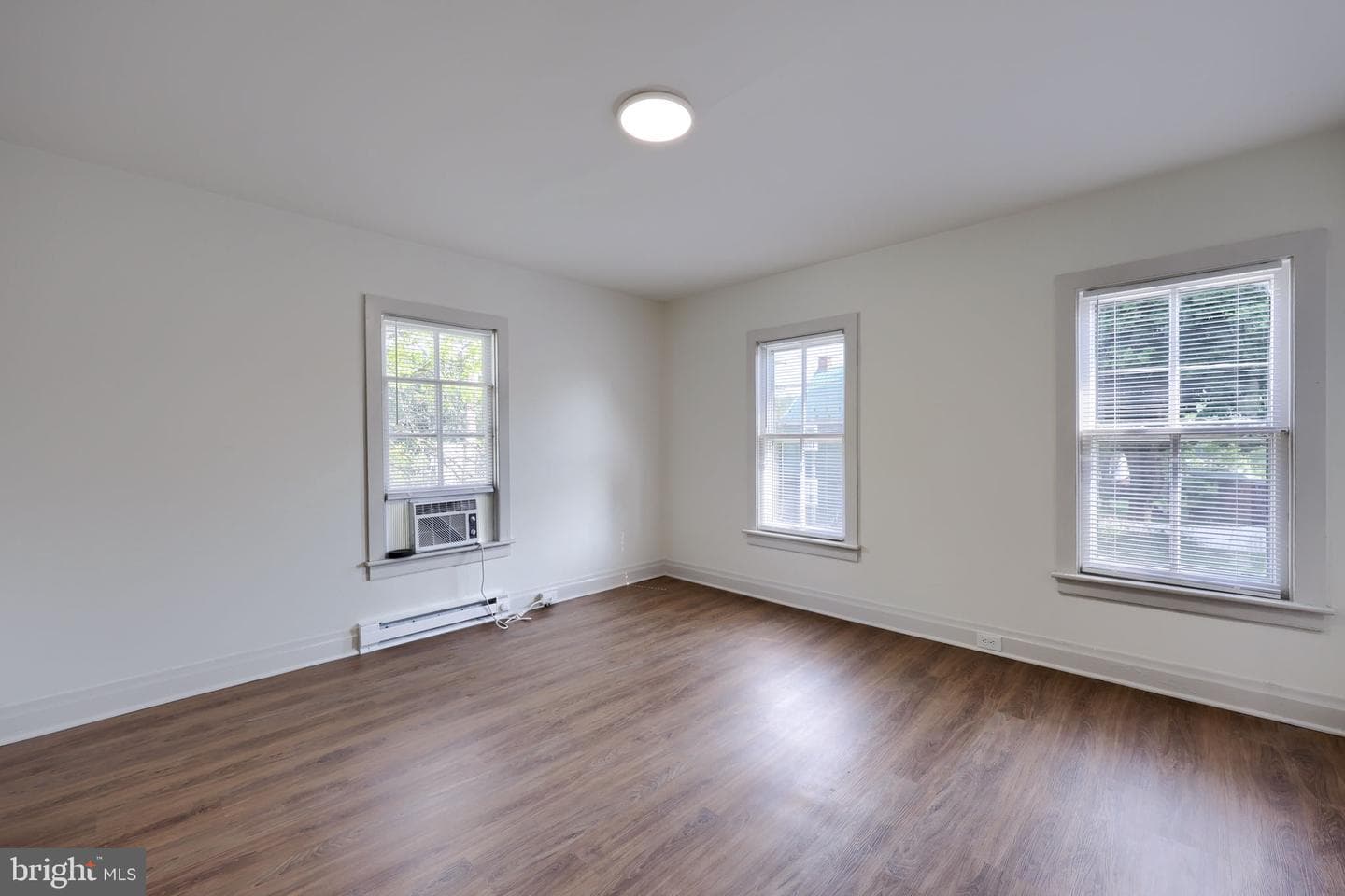 538-540 W King Street photo 25