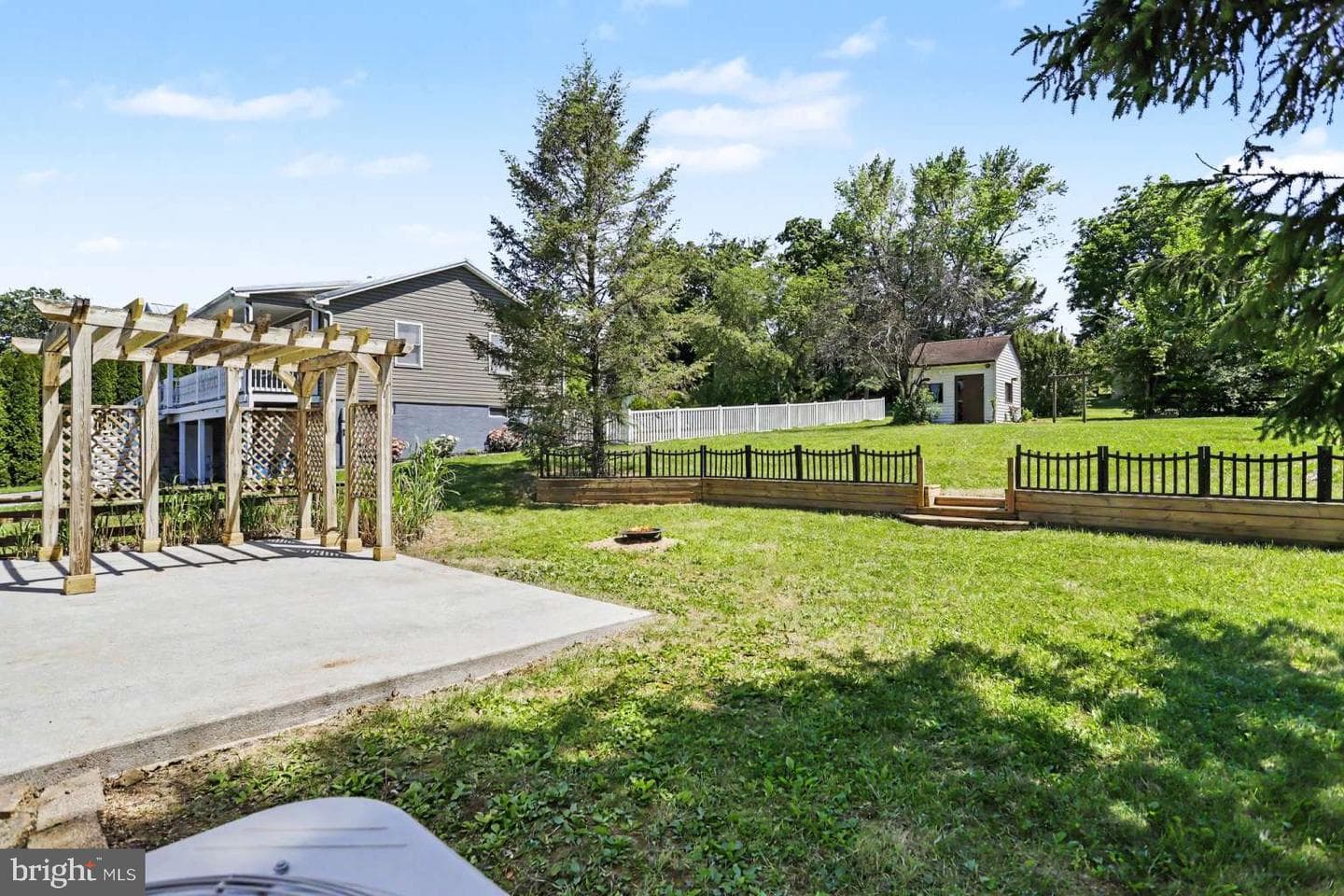 16 Wadsworth Drive photo 5