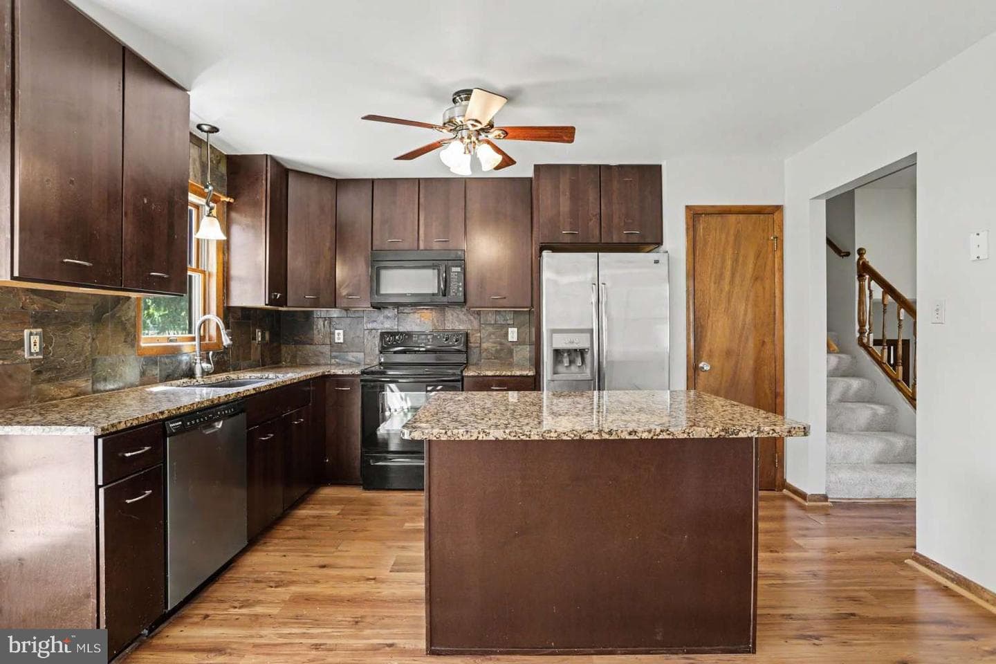 16 Wadsworth Drive photo 8