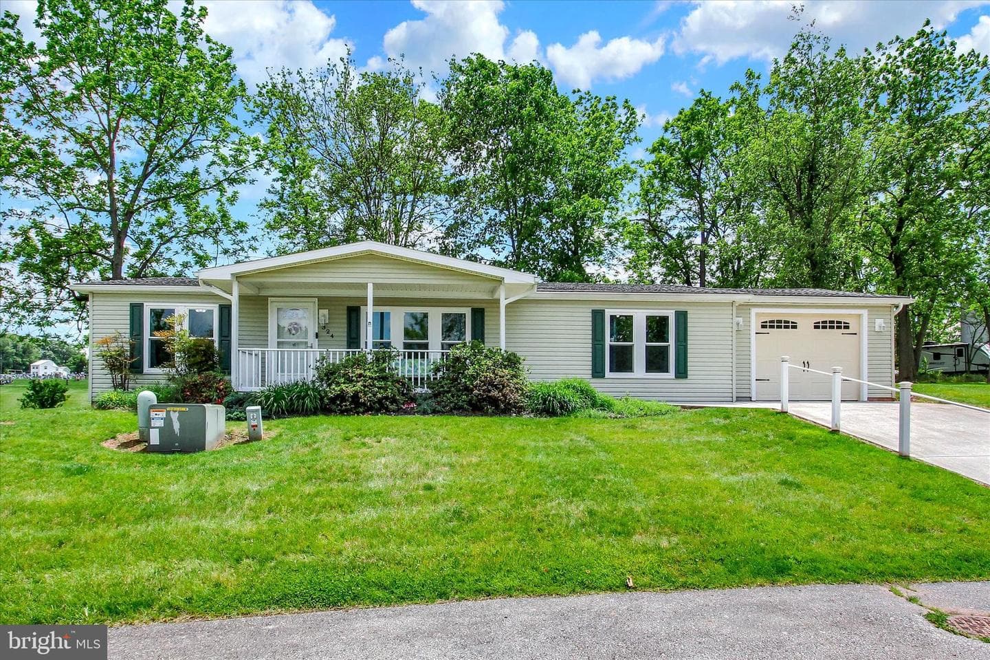 324 Crystal Creek Crossing, Abbottstown