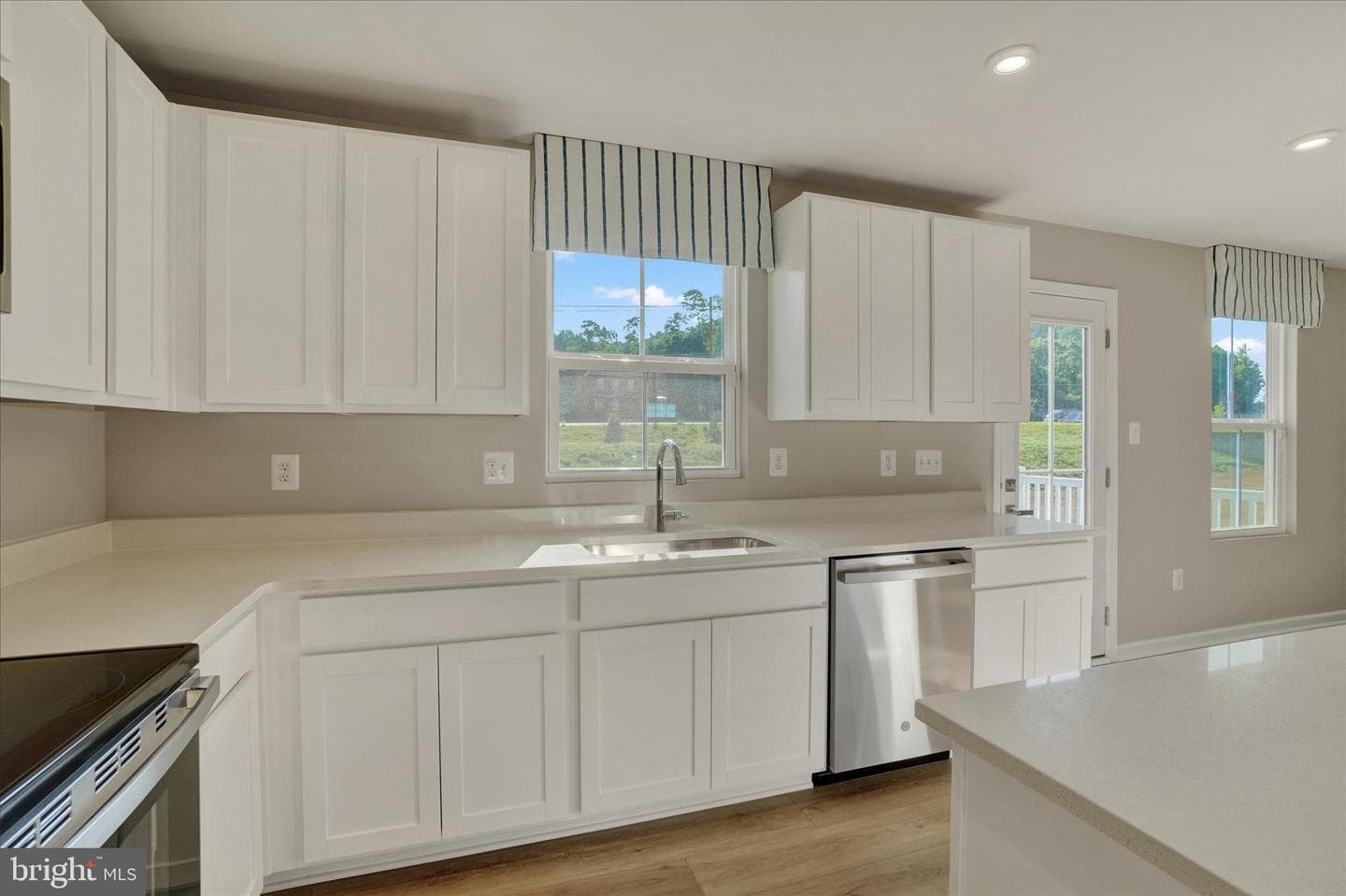 69 Summerfield Drive photo 12