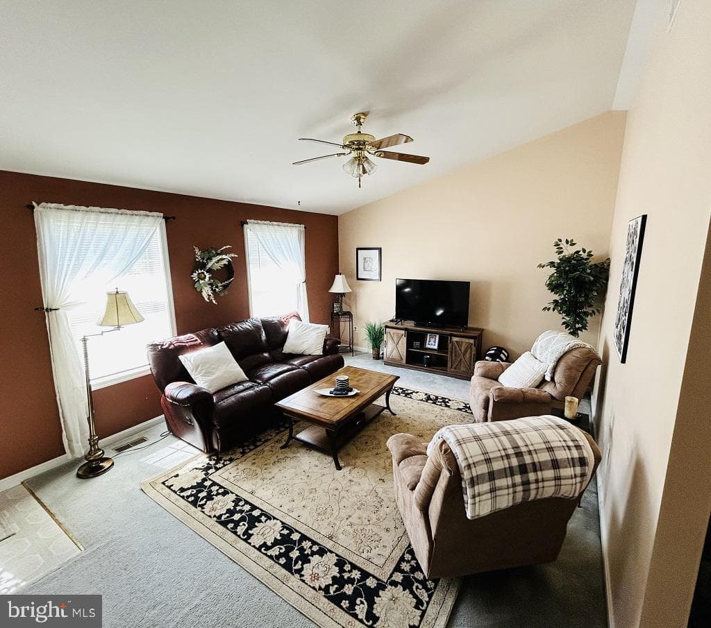 571 Hooker Drive photo 3