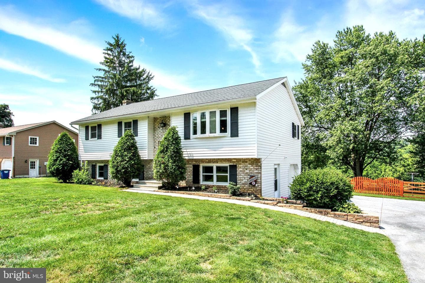 1067 Pine Grove Road photo 2