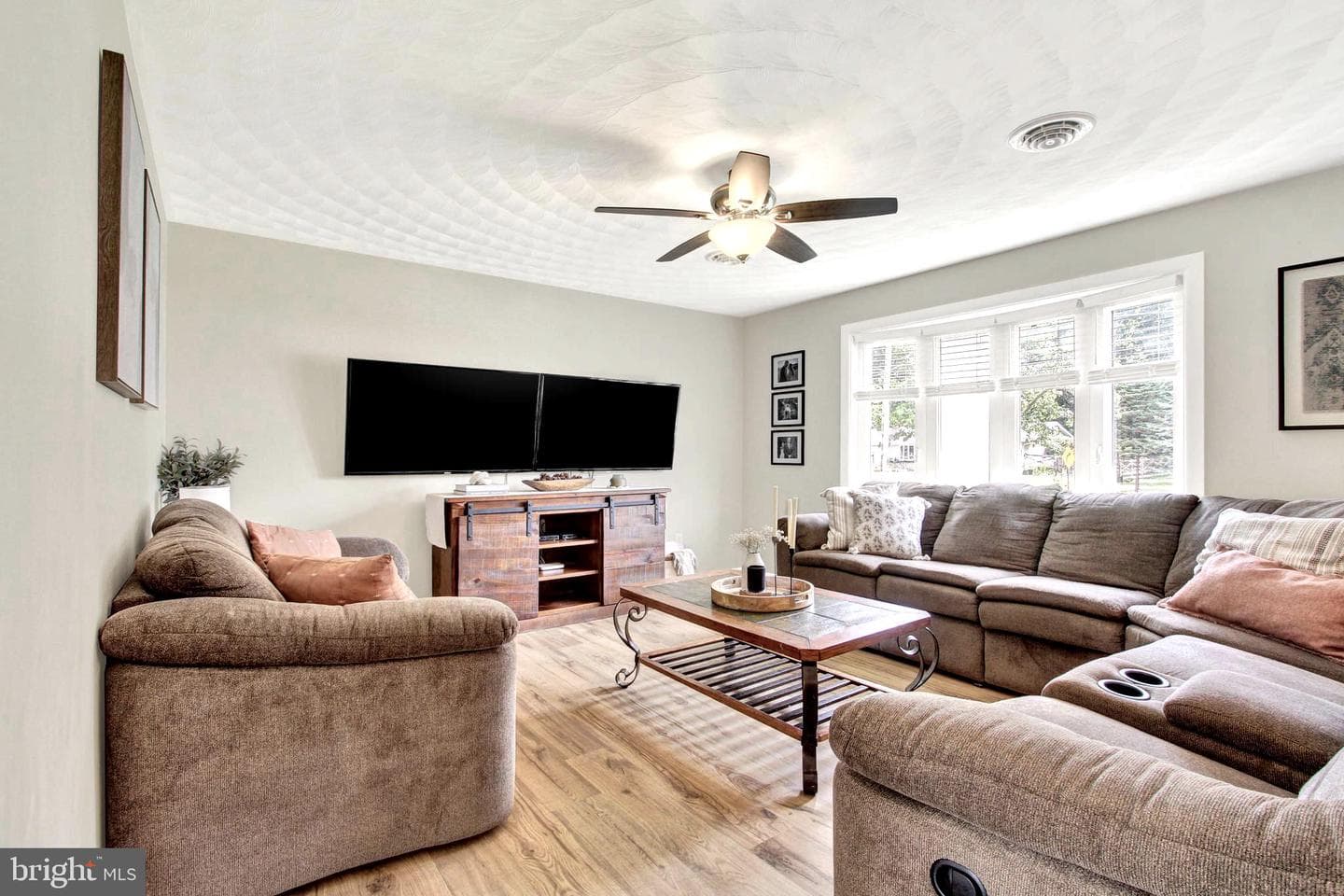 1067 Pine Grove Road photo 5