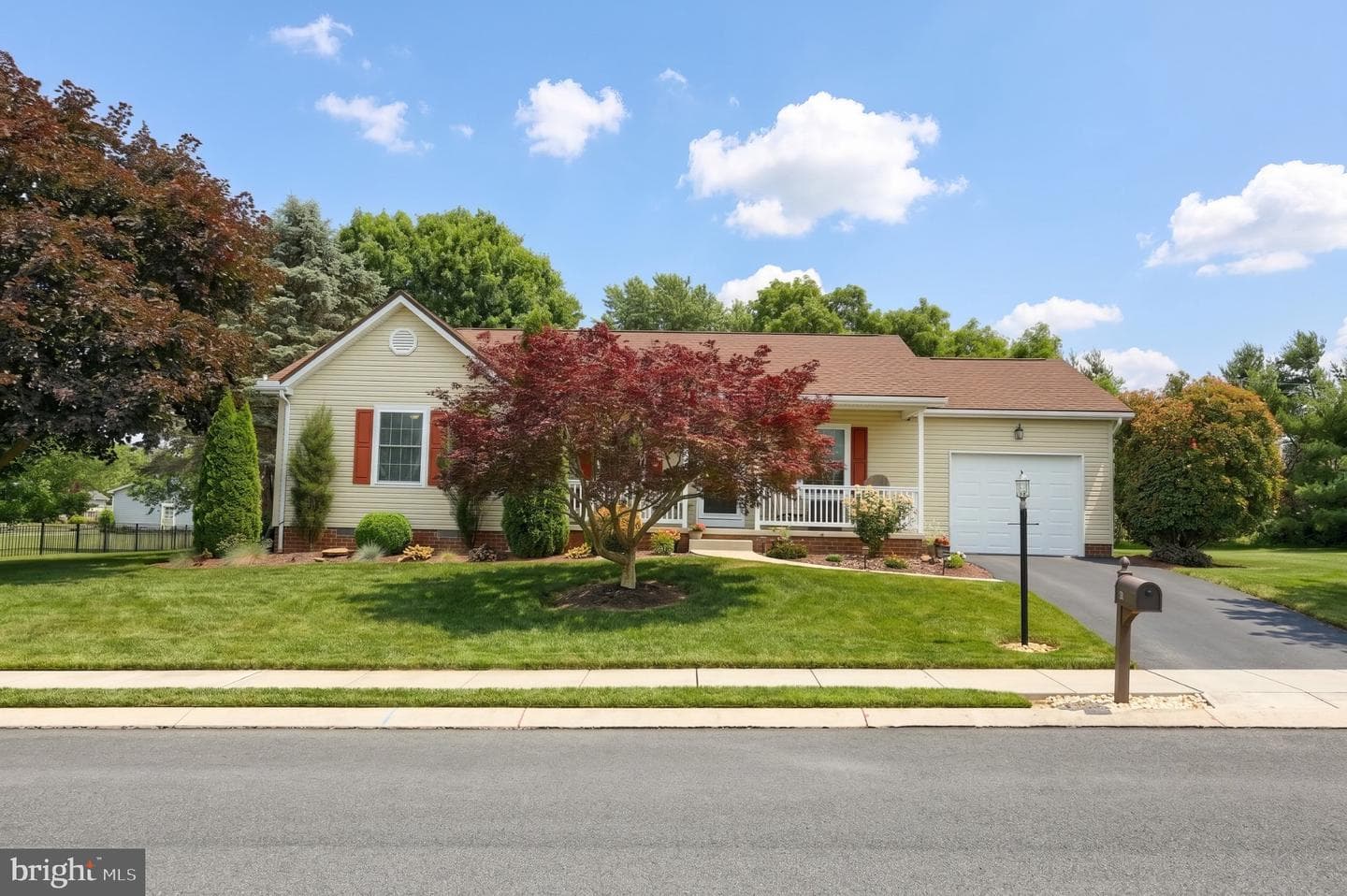 25 Fieldcrest Drive