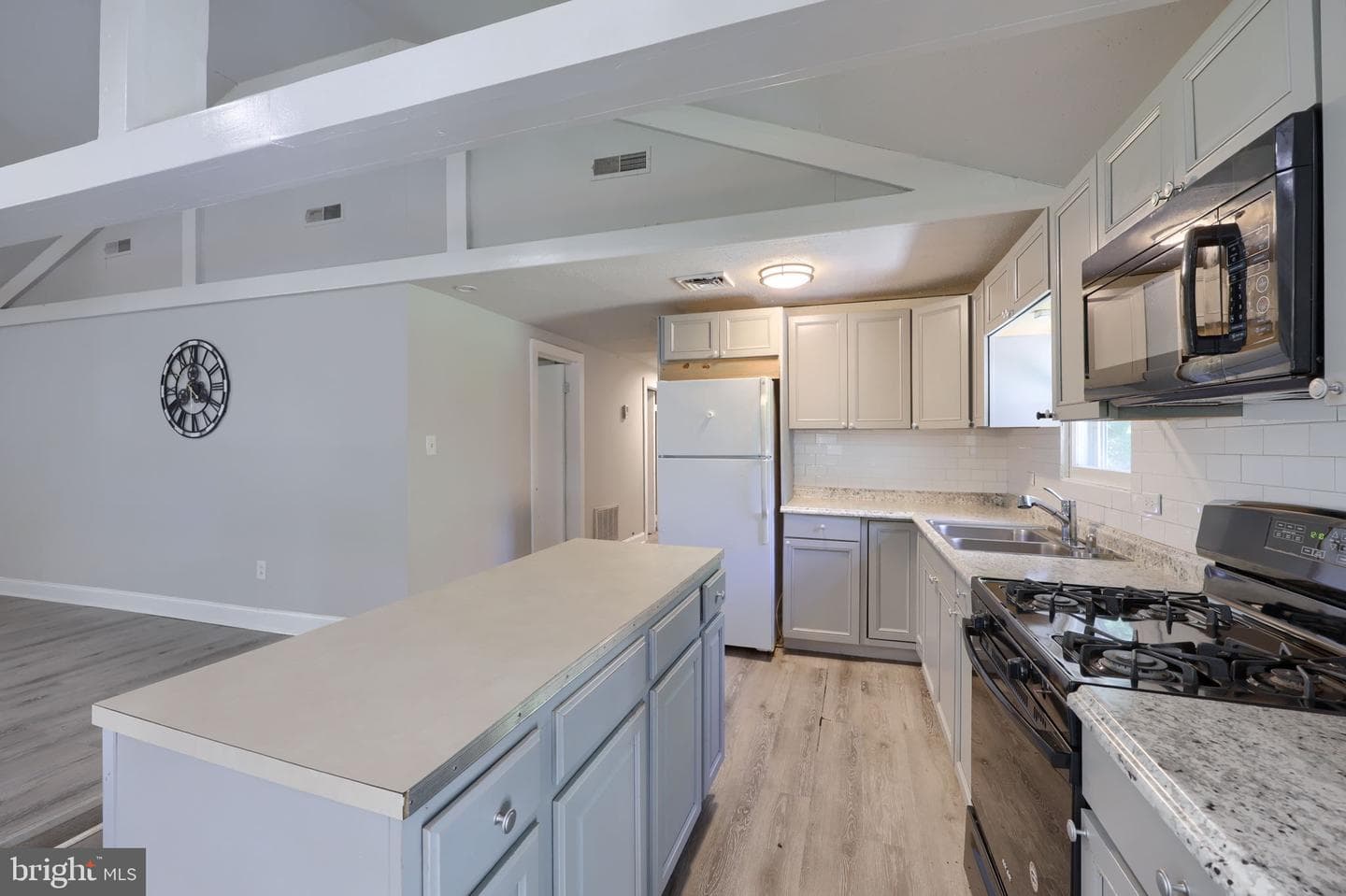 1744 Ridge Road photo 7