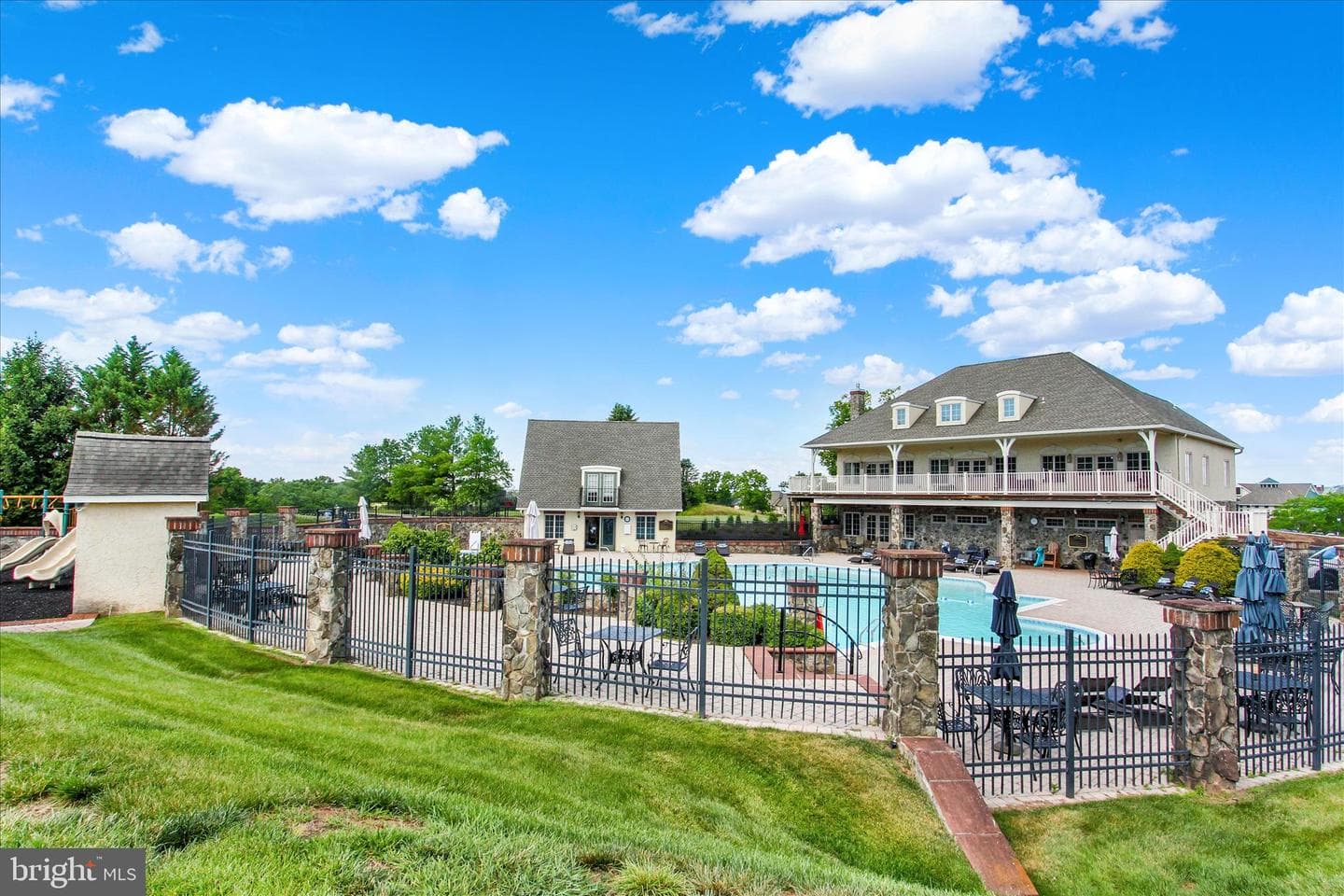 225 Savannah Drive photo 36