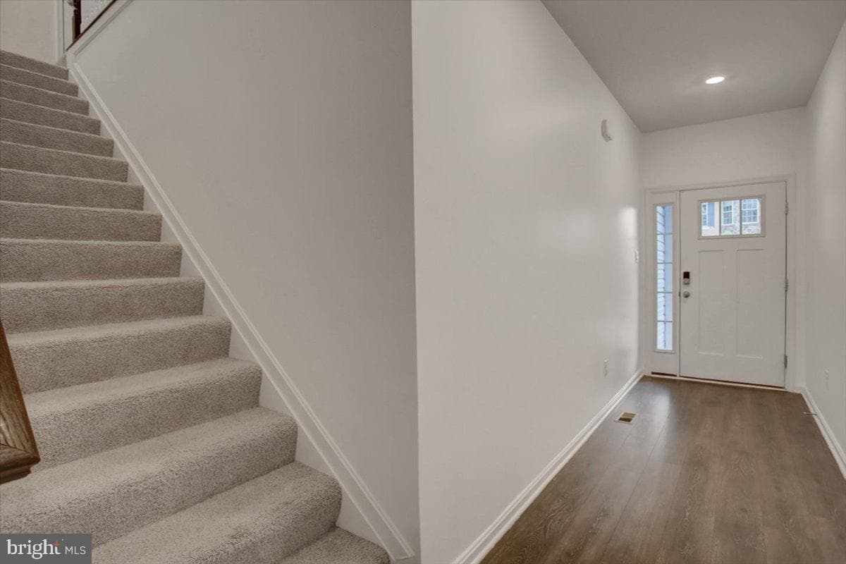 75 Garrison Falls Drive photo 19
