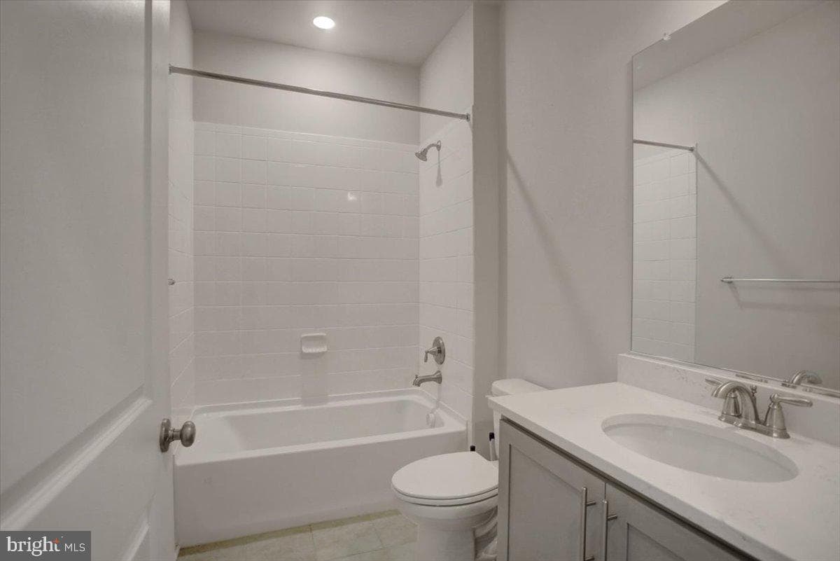 75 Garrison Falls Drive photo 35