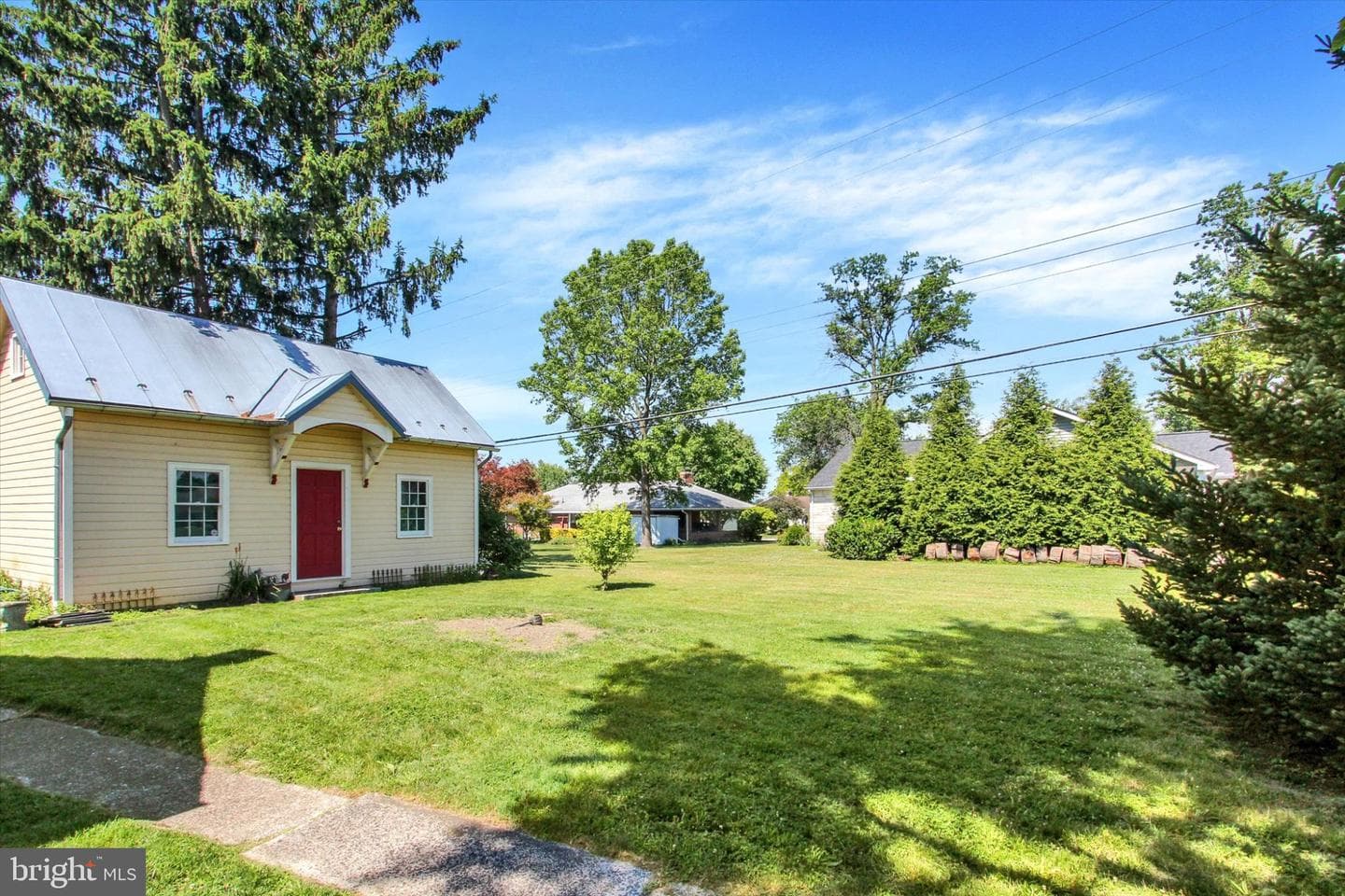811 Johns Avenue photo 4