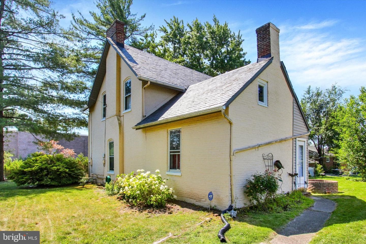 811 Johns Avenue photo 8