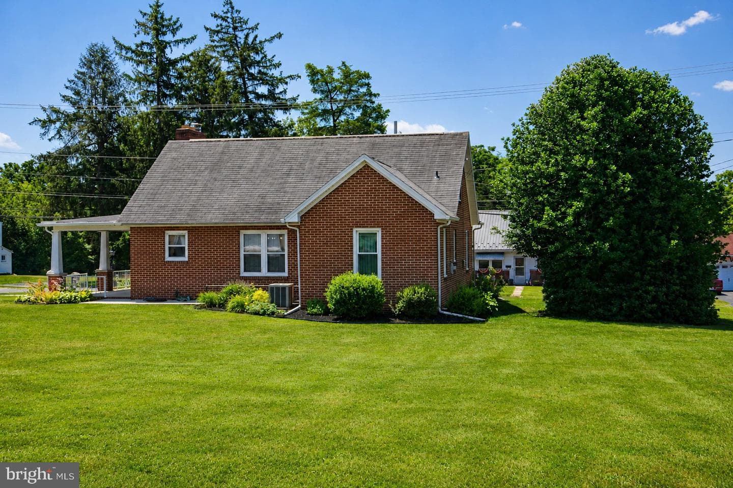 62 W Hanover Street photo 65