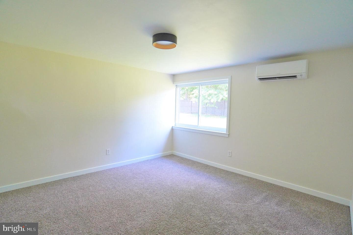 1465 Fairfield Rd photo 19