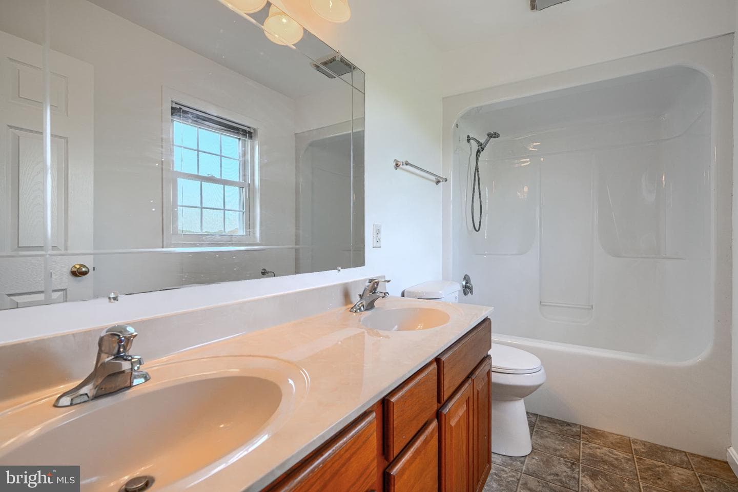 681 Grant Drive photo 24