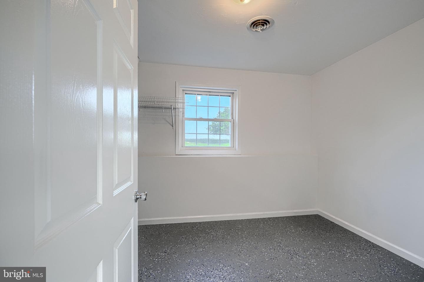 681 Grant Drive photo 35