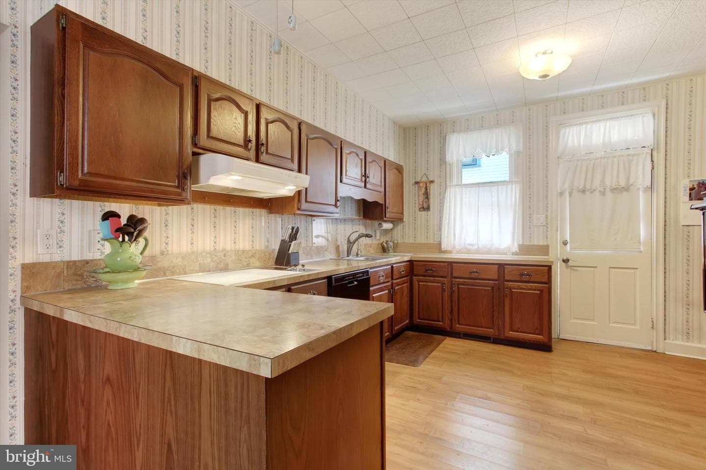 460 Baltimore Street photo 23