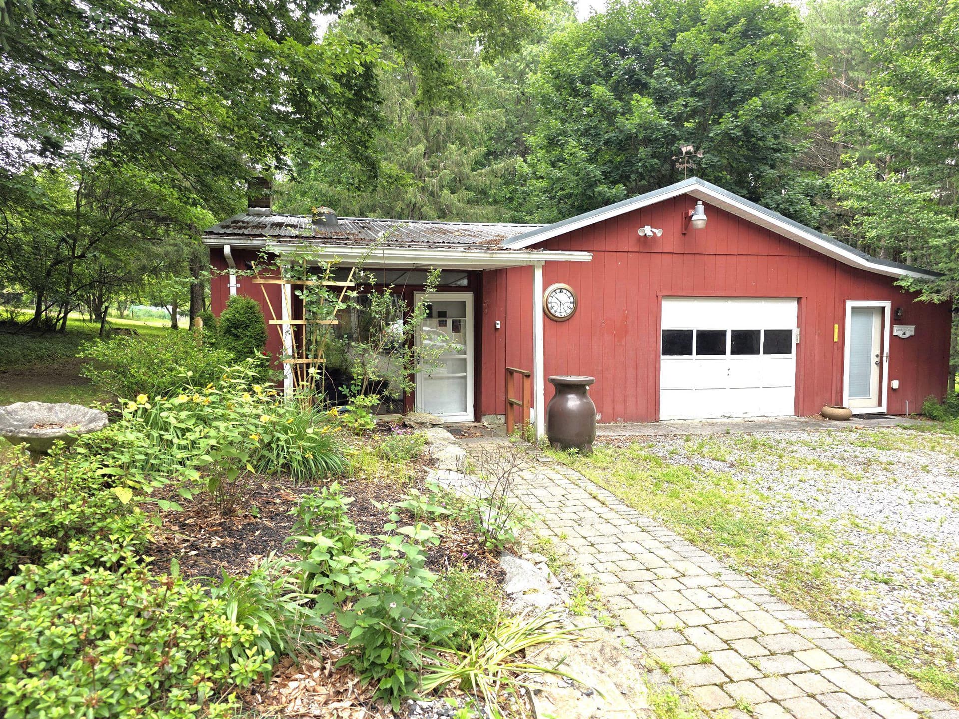 1178 Church Road photo 3