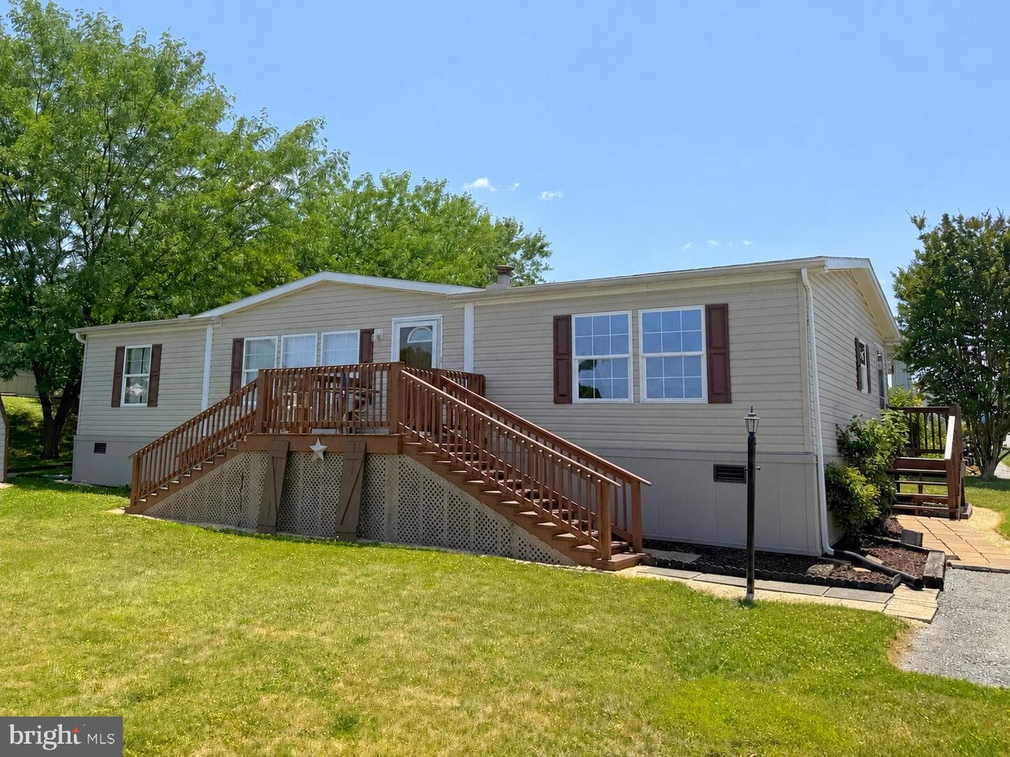 115 Raptor Drive photo 1