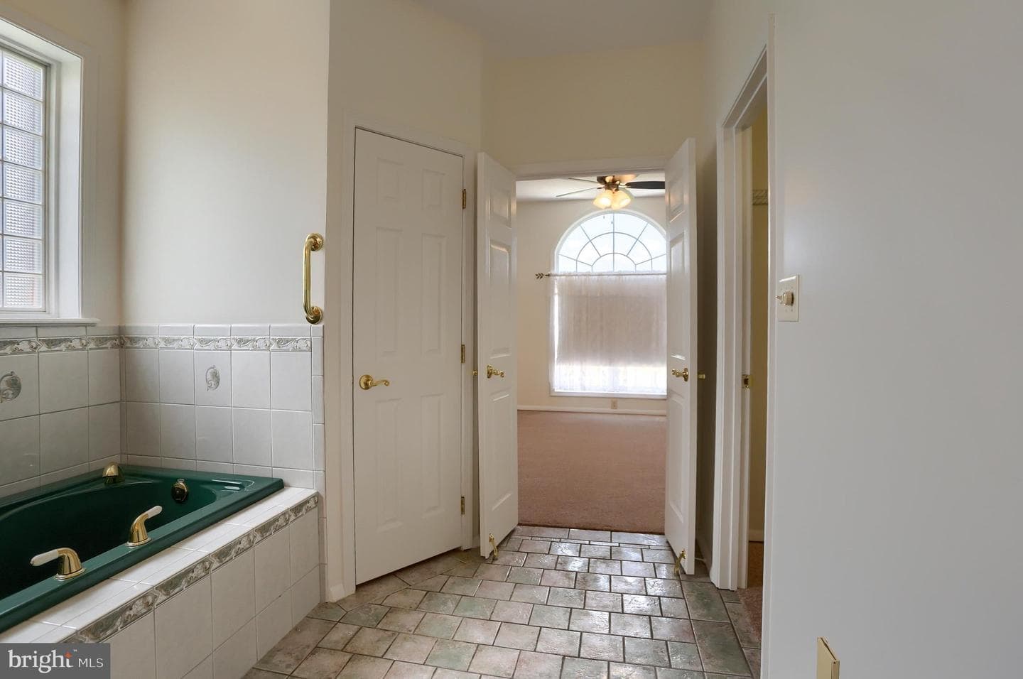 422 Bollinger Road photo 25
