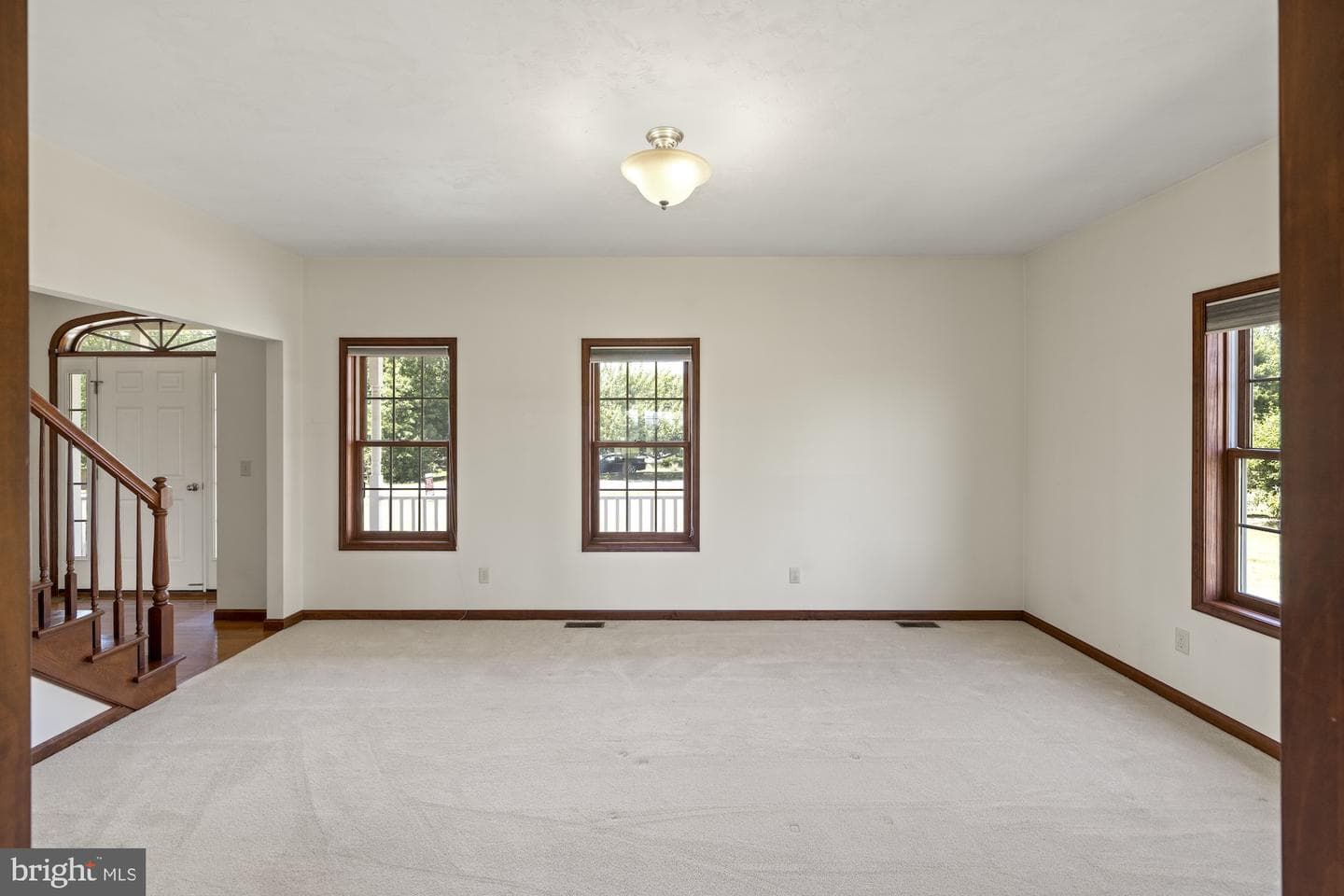 690 Grant Drive photo 25